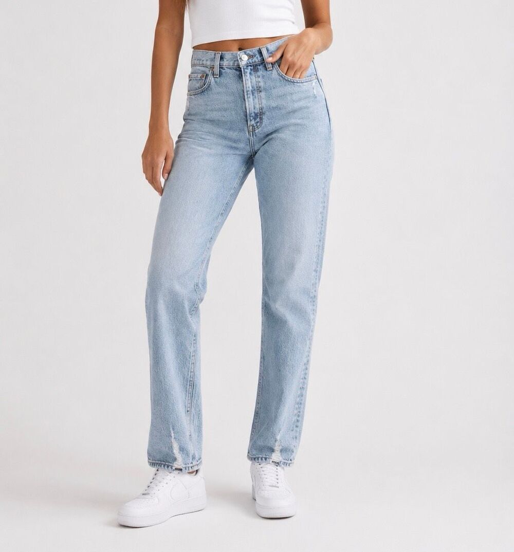 Abercrombie & Fitch 90s Straight Jeans 27/4 Ultra High Rise Light Wash